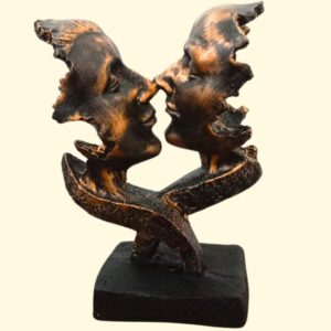 Antique/Modern Couple Statue Hug Showpiece Couple Romantic Gifts for Girlfriend/Wedding Anniversery Gift Valentine Day Gift for Girl and boy/Male Female Height size-10 ''X 8'' (showpiece2) (SD-027-2FACE COUPLE 1)