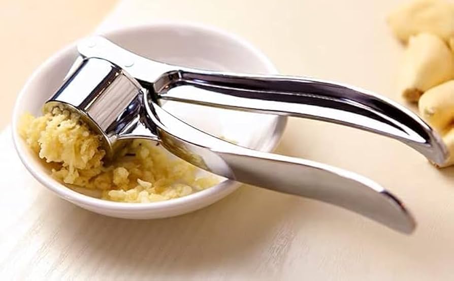 DropShopee Crusher Presser Garlic Press Multi-Function Manual Portable Curved Garlic Ginger Cutter Stainless Steel Garlic Grinding Slicer Squeeze Mincer/Chopper for Kitchen (Garlic use Only) (SL009-GARLIC CRUSH) - Image 2