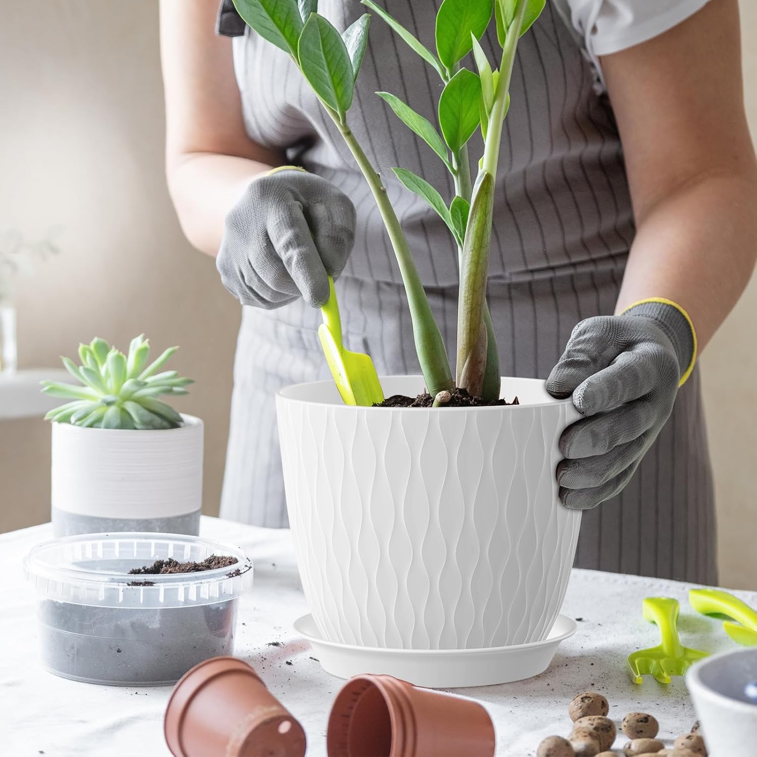 DropShopee Plastic Round Flower Pots with Drainage Hole Saucers | Durable Outdoor Indoor Wave Pattern Planters with Tray | Plant Containers for Garden, Office, Balcony and Home (Set of 5, White) (SL019-UNIQ WAVEFLOWERPOT WHITE) - Image 5